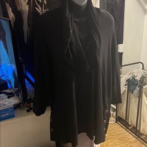 Cupio Black Tunic with Button Accents